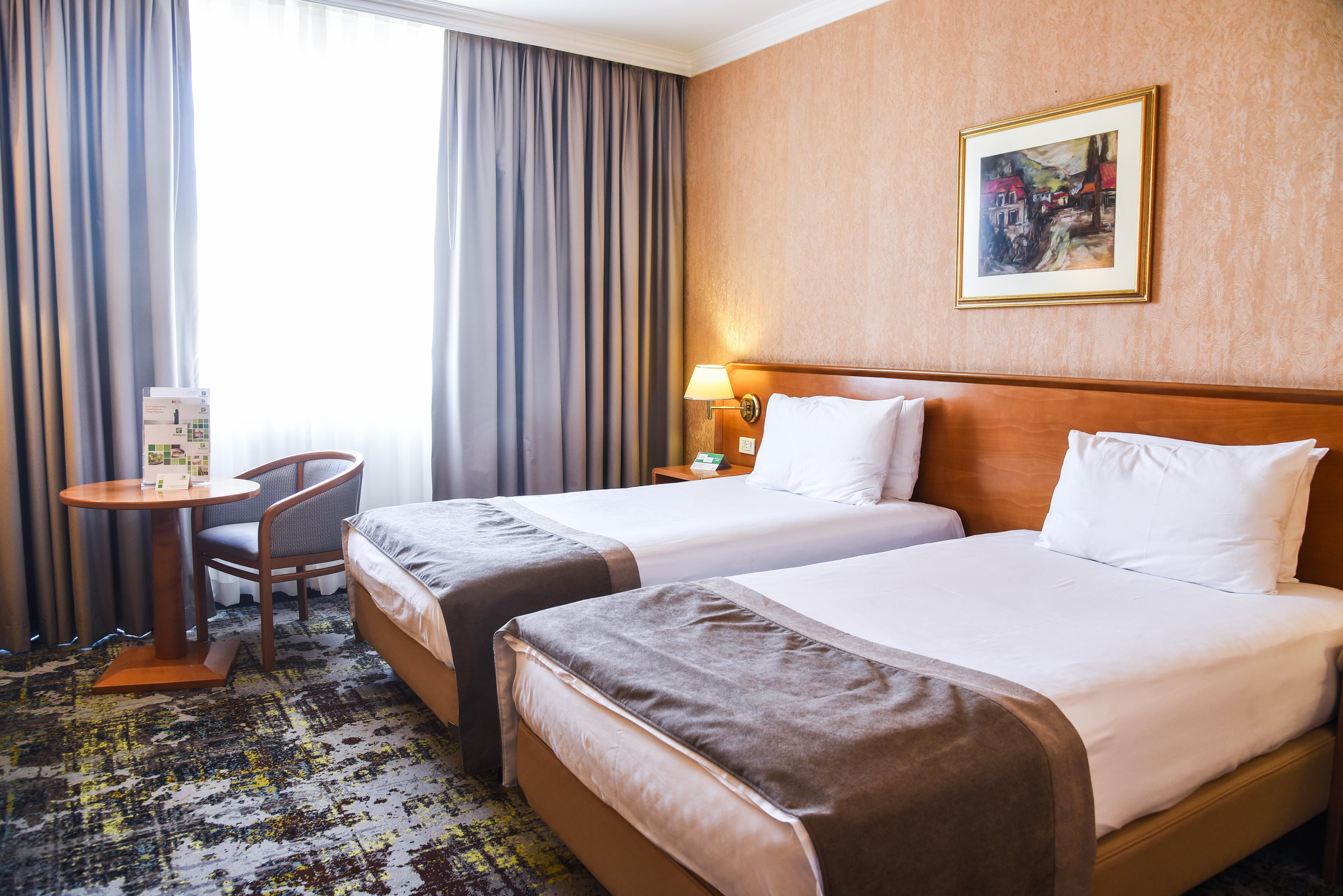 Holiday Inn Skopje By Ihg Extérieur photo