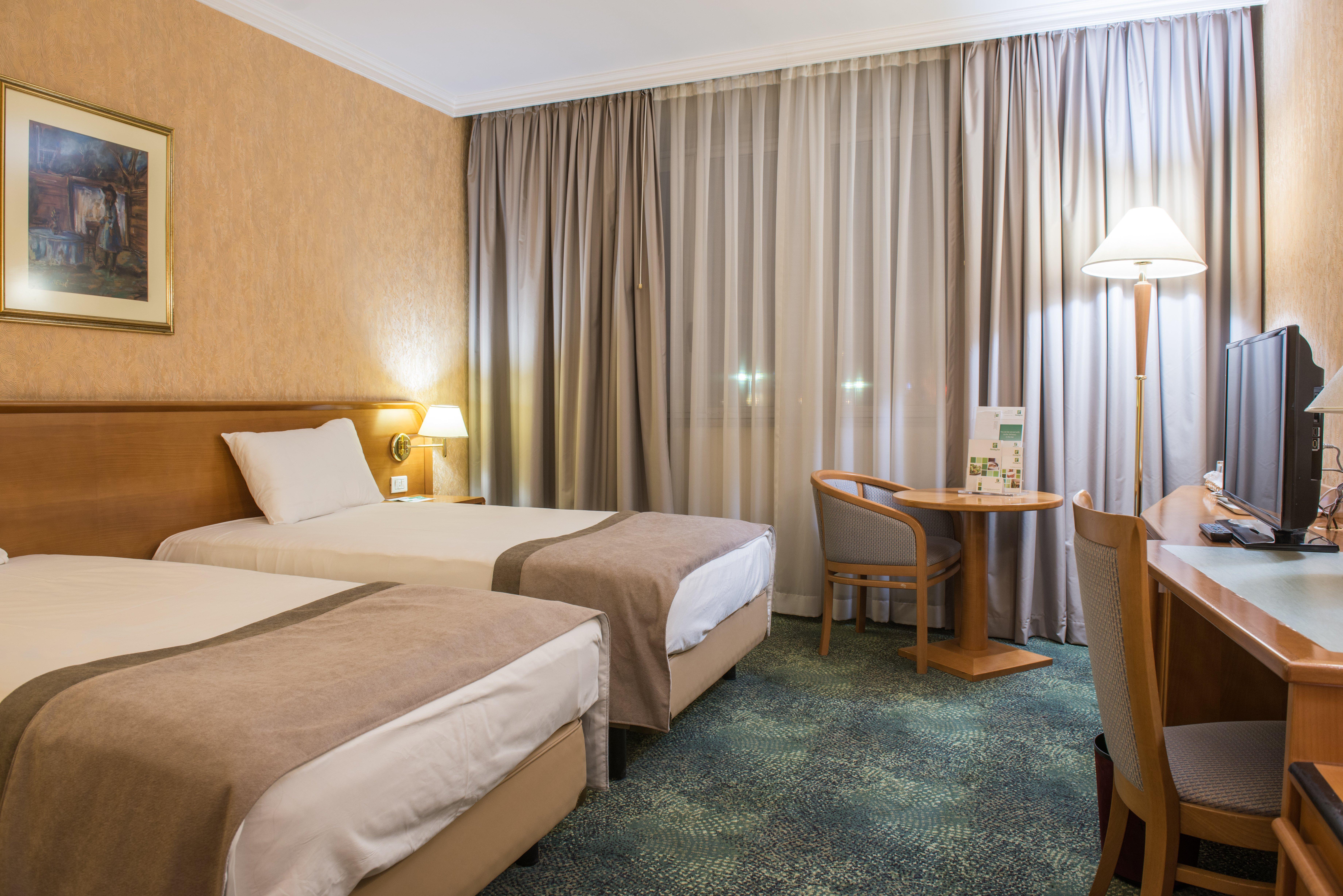 Holiday Inn Skopje By Ihg Extérieur photo