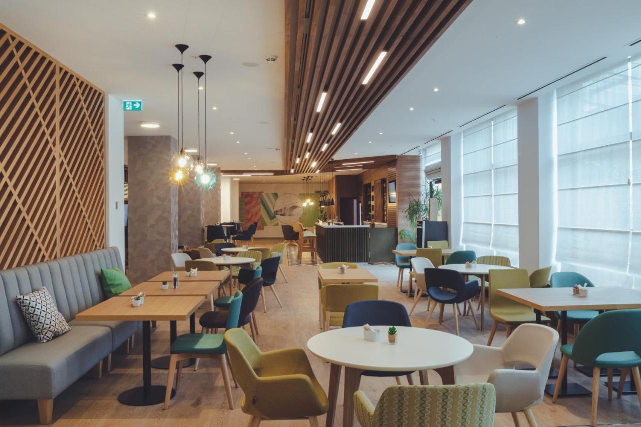 Holiday Inn Skopje By Ihg Extérieur photo