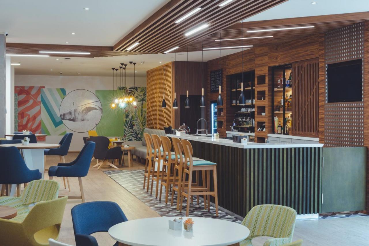 Holiday Inn Skopje By Ihg Extérieur photo