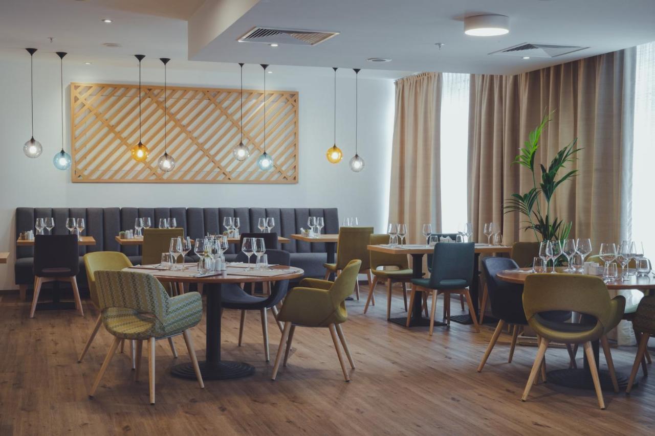 Holiday Inn Skopje By Ihg Extérieur photo