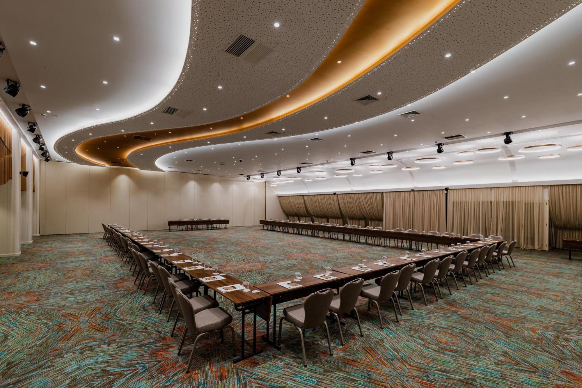 Holiday Inn Skopje By Ihg Extérieur photo